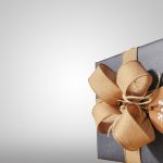 Idee regalo per Natale originali: Auto ferma? Prova il caricabatteria intelligente